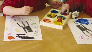 kinder enteratainment